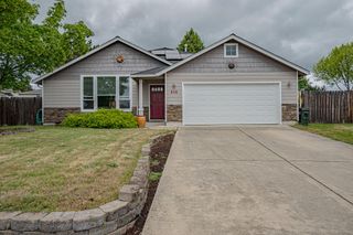 514 Coventry Court, Eagle Point, OR 97524