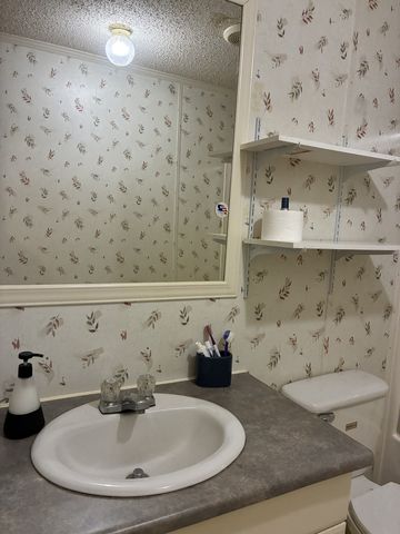 105 Indian Creek Dr, Paris, TN 38242