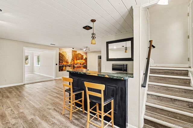 1784 Byron Road, Howell Township, MI 48855