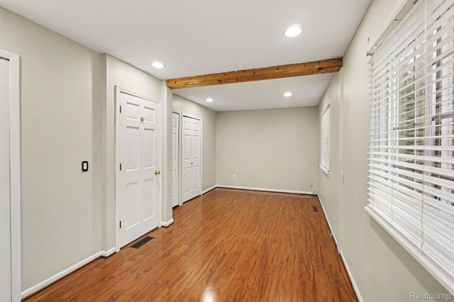 1784 Byron Road, Howell Township, MI 48855