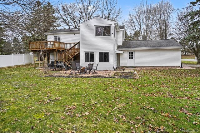 1784 Byron Road, Howell Township, MI 48855