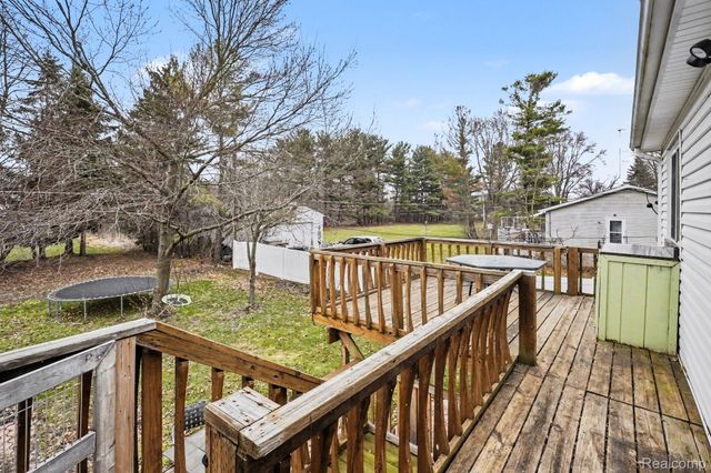 1784 Byron Road, Howell Township, MI 48855