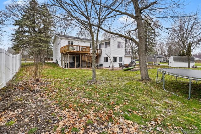 1784 Byron Road, Howell Township, MI 48855