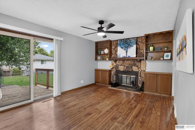 2106 Coventry Drive, Bellevue, NE 68123