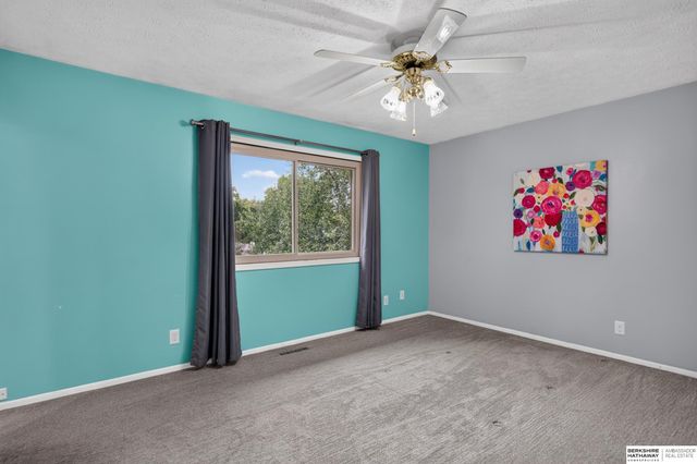 2106 Coventry Drive, Bellevue, NE 68123