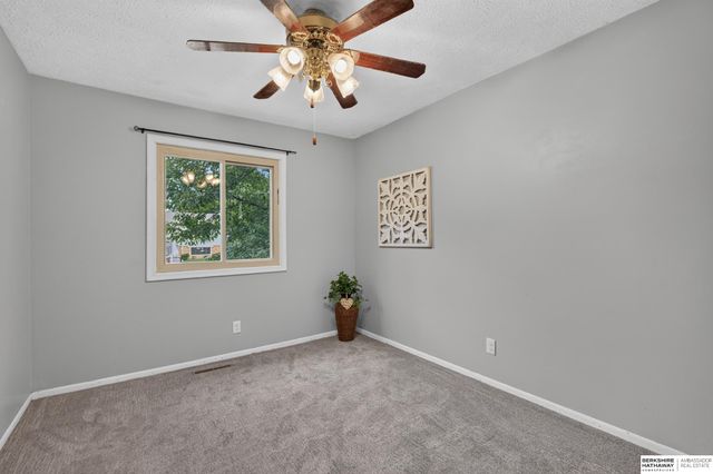 2106 Coventry Drive, Bellevue, NE 68123