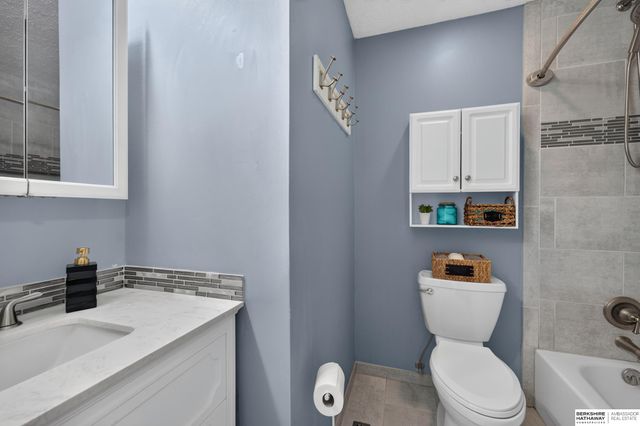 2106 Coventry Drive, Bellevue, NE 68123
