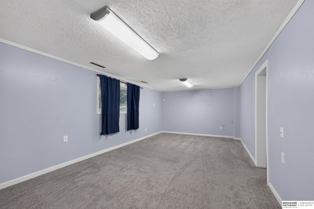 2106 Coventry Drive, Bellevue, NE 68123