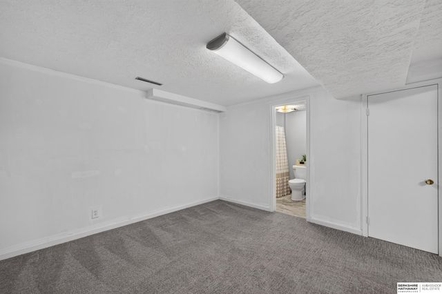 2106 Coventry Drive, Bellevue, NE 68123