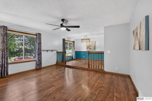 2106 Coventry Drive, Bellevue, NE 68123