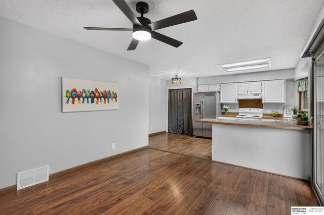 2106 Coventry Drive, Bellevue, NE 68123