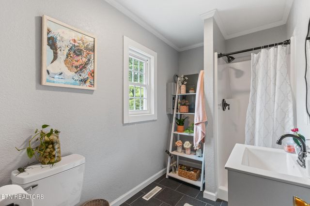 431 County Road 220, Athens, TN 37303