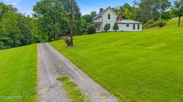 431 County Road 220, Athens, TN 37303