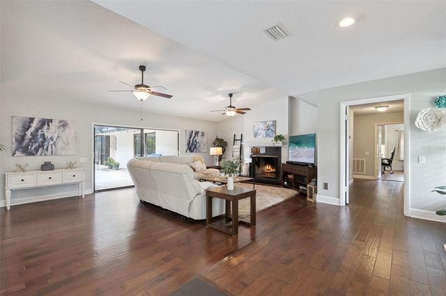 201 LIVE OAK LANE, Altamonte Springs, FL 32714