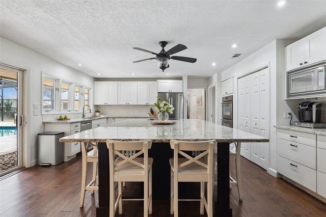 201 LIVE OAK LANE, Altamonte Springs, FL 32714