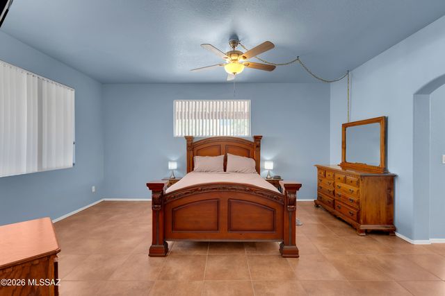 3537 W Camino De Urania, Tucson, AZ 85741