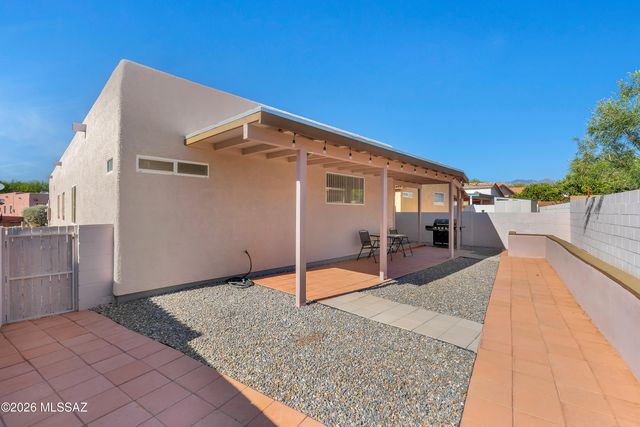 3537 W Camino De Urania, Tucson, AZ 85741