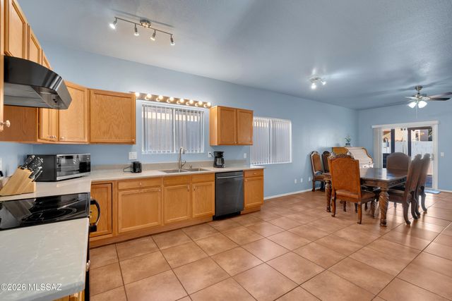 3537 W Camino De Urania, Tucson, AZ 85741