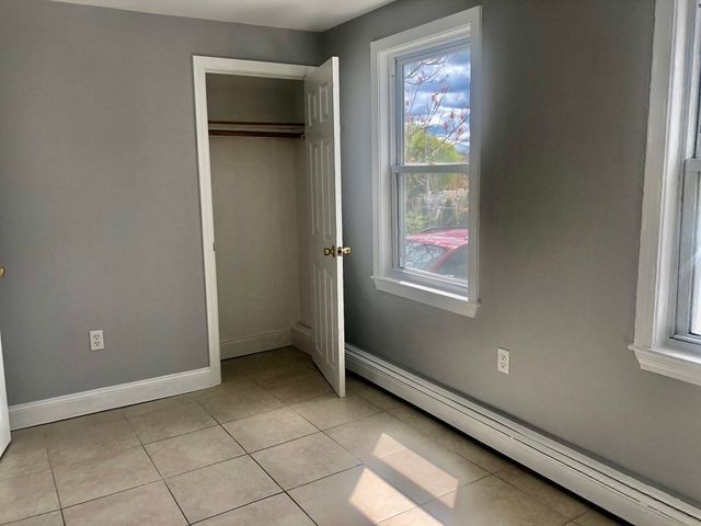 15 4th Street, Lowell, MA 01850