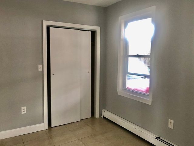 15 4th Street, Lowell, MA 01850
