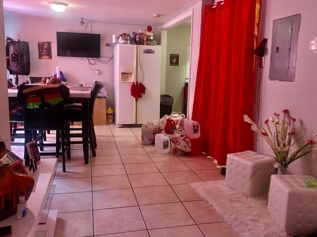 15 4th Street, Lowell, MA 01850