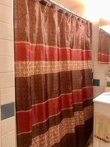 15 4th Street, Lowell, MA 01850