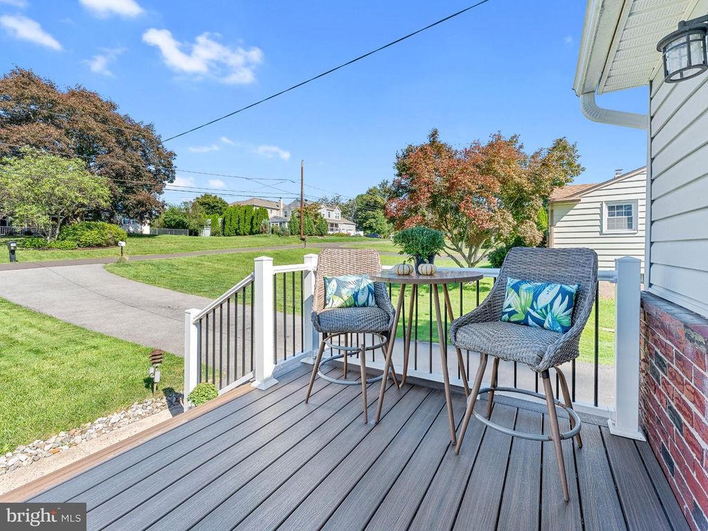 219 PERSHING AVE, Horsham, PA 19044 — photo 4