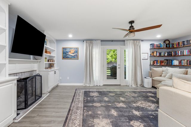 607 Camino Drive, Lexington, KY 40502
