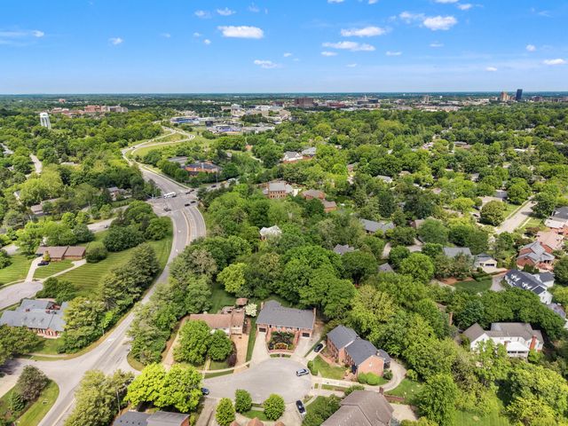 607 Camino Drive, Lexington, KY 40502