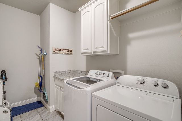 7912 Loma Lane, Godley, TX 76044