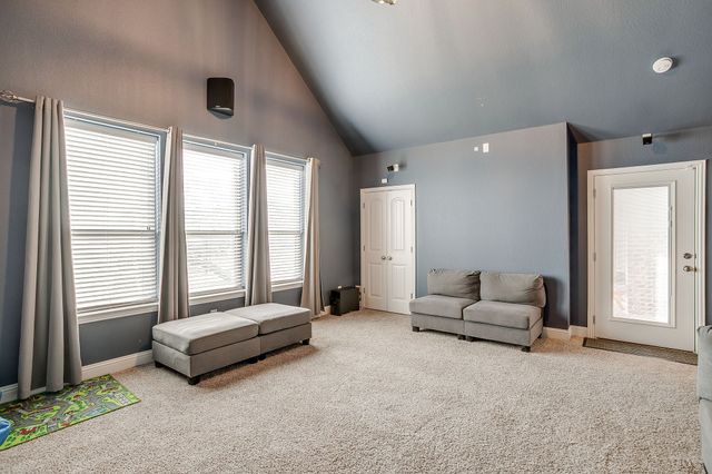 7912 Loma Lane, Godley, TX 76044