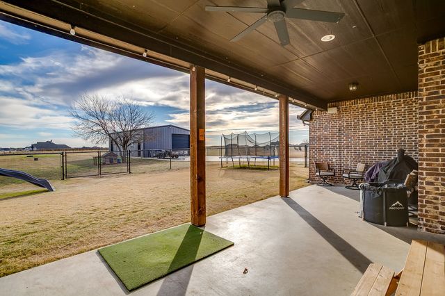 7912 Loma Lane, Godley, TX 76044