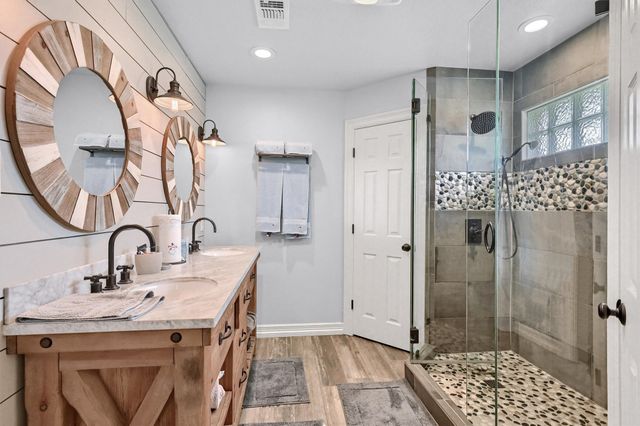 117 Kiowa Drive S, Lake Kiowa, TX 76240