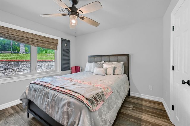 117 Kiowa Drive S, Lake Kiowa, TX 76240