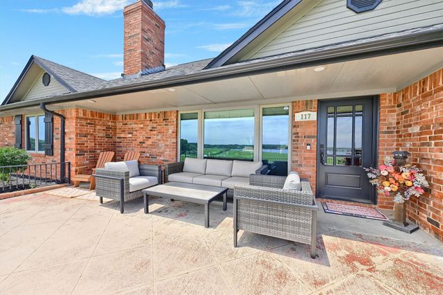 117 Kiowa Drive S, Lake Kiowa, TX 76240