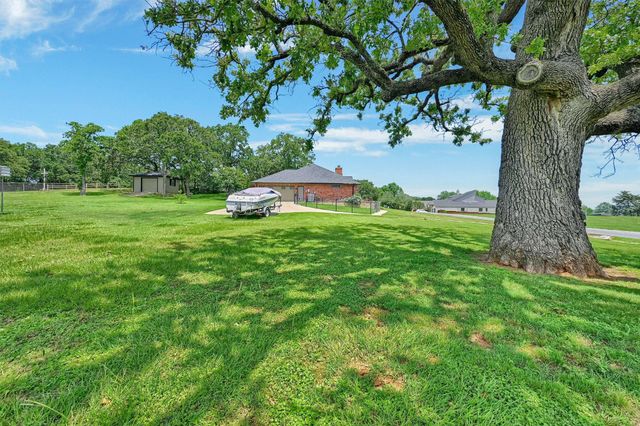 117 Kiowa Drive S, Lake Kiowa, TX 76240