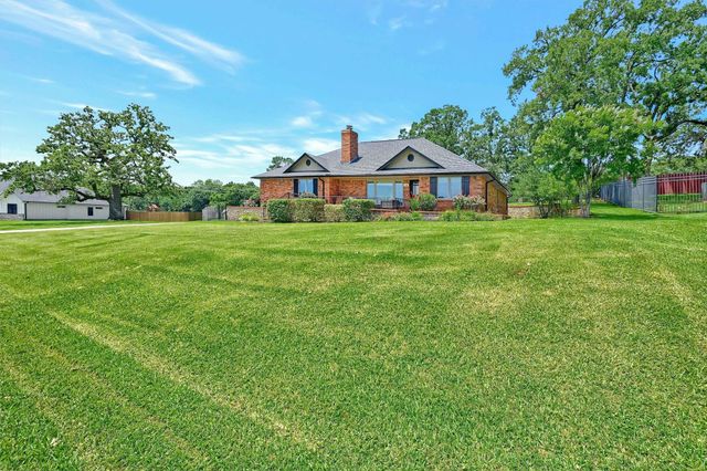 117 Kiowa Drive S, Lake Kiowa, TX 76240