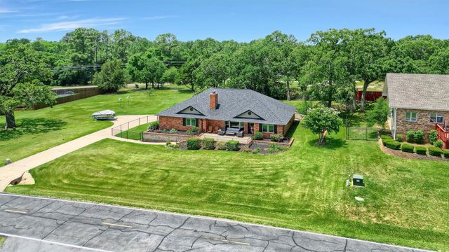 117 Kiowa Drive S, Lake Kiowa, TX 76240