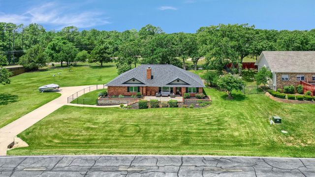 117 Kiowa Drive S, Lake Kiowa, TX 76240