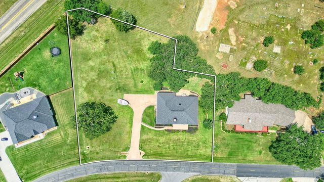 117 Kiowa Drive S, Lake Kiowa, TX 76240