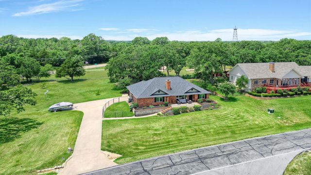117 Kiowa Drive S, Lake Kiowa, TX 76240