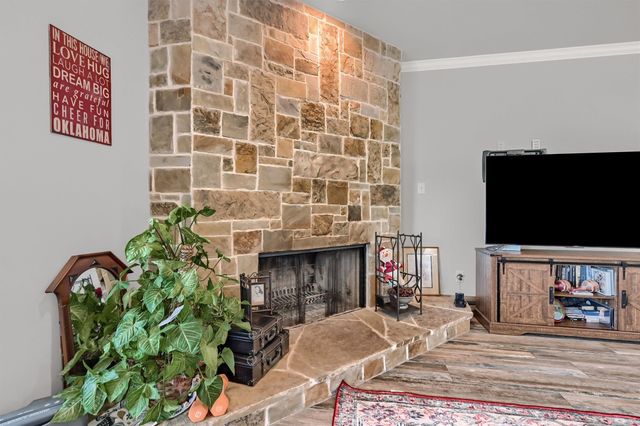 117 Kiowa Drive S, Lake Kiowa, TX 76240
