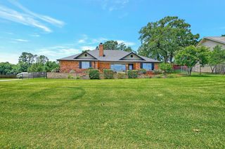 117 Kiowa Drive S, Lake Kiowa, TX 76240