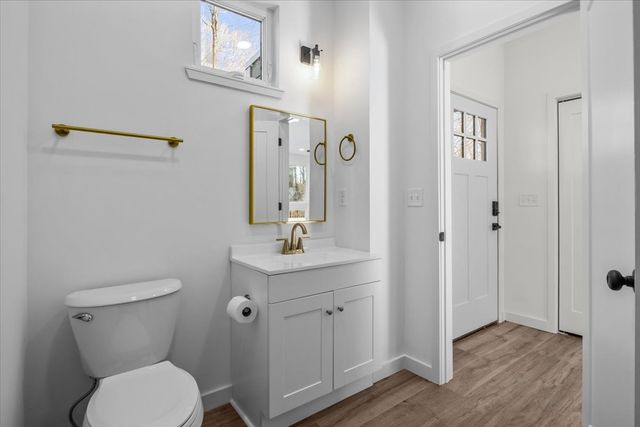 1050 Promise Land Rd, Charlotte, TN 37036