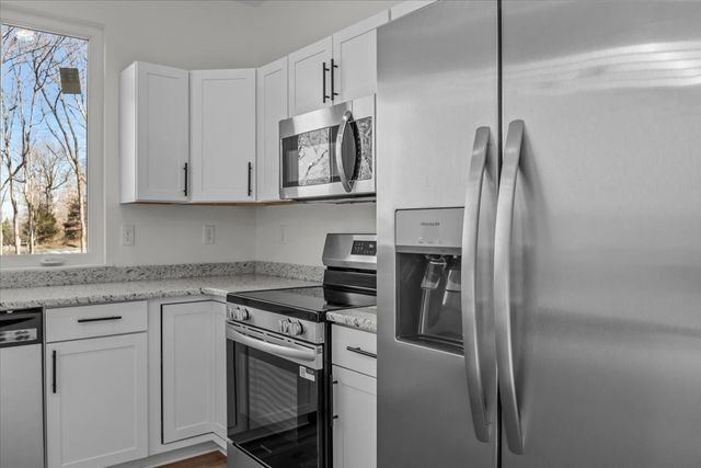 1050 Promise Land Rd, Charlotte, TN 37036