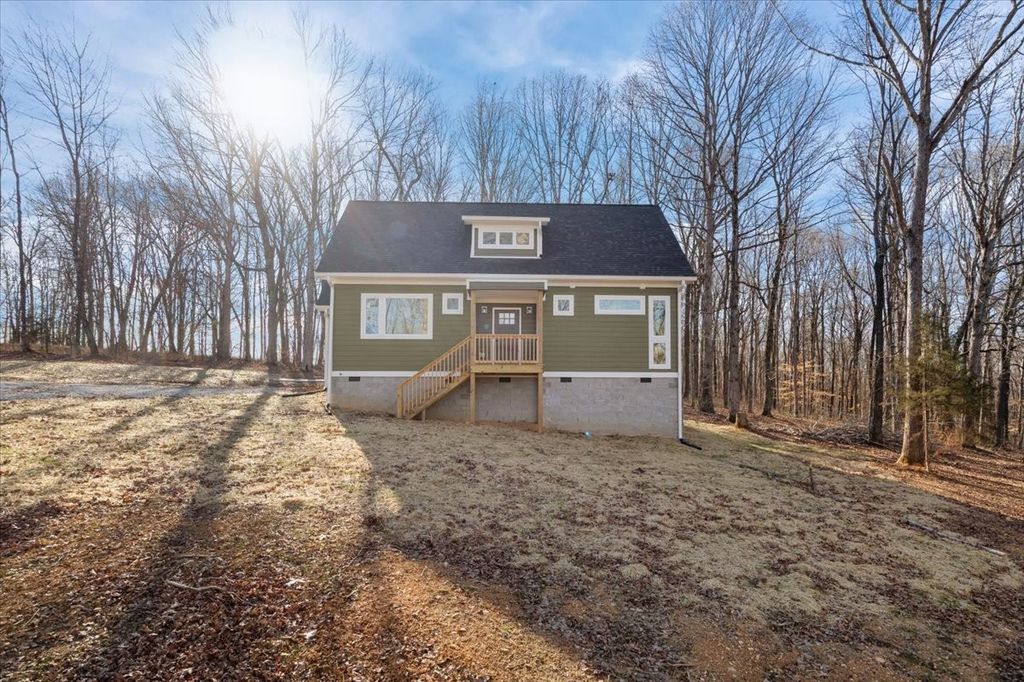 1050 Promise Land Rd, Charlotte, TN 37036