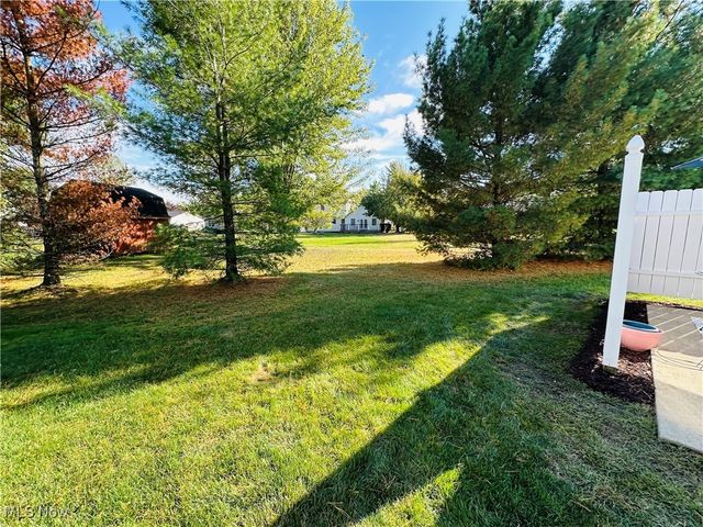 207 Hidden Trail Drive, Warren, OH 44483