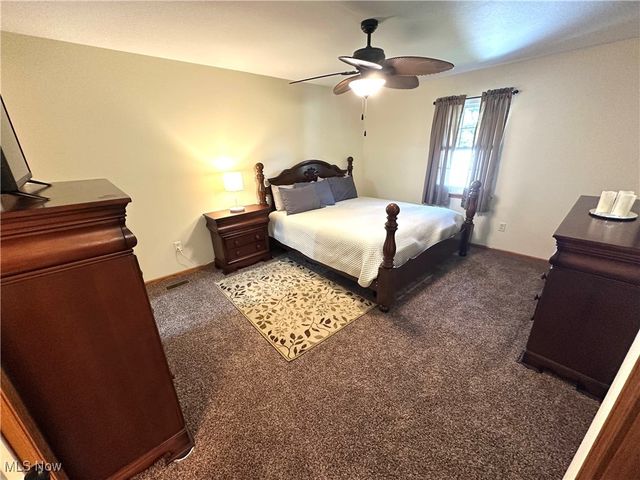 207 Hidden Trail Drive, Warren, OH 44483