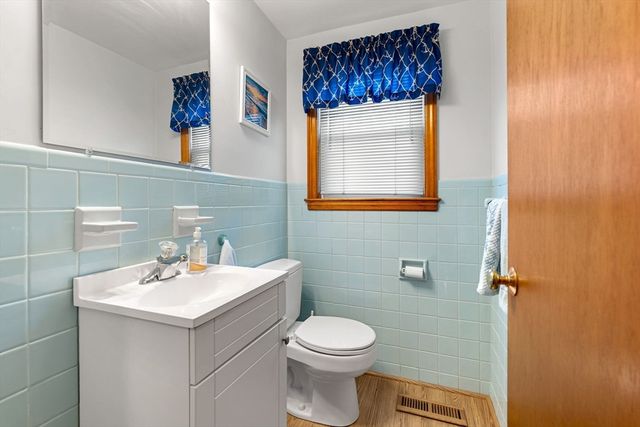 104 Holmes, Braintree, MA 02184