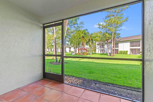 711 Forest Club Drive 108, Wellington, FL 33414